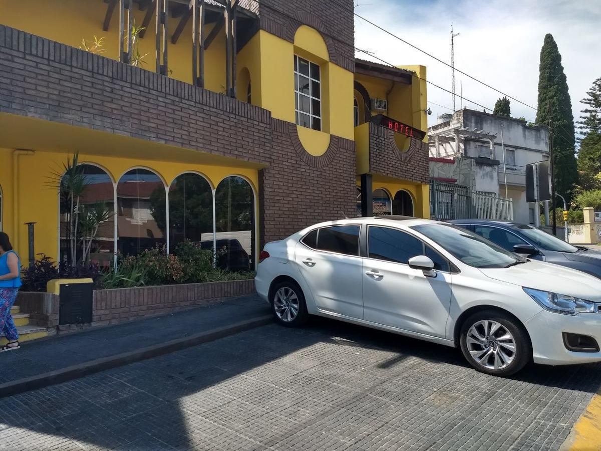 Hotel Residencial Don Marcos Parana Bagian luar foto